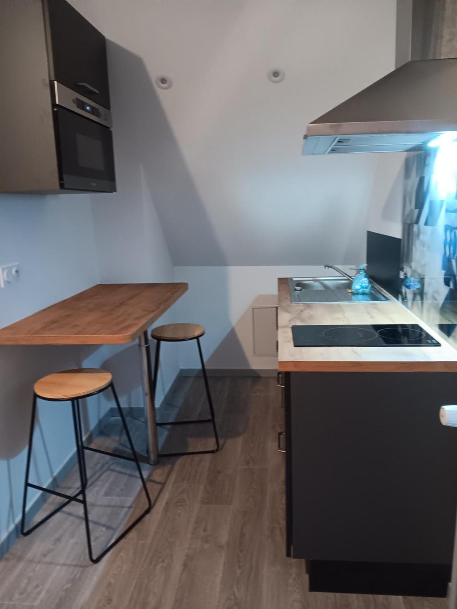 Studio Est Proche Centre Ville Loudéac Εξωτερικό φωτογραφία